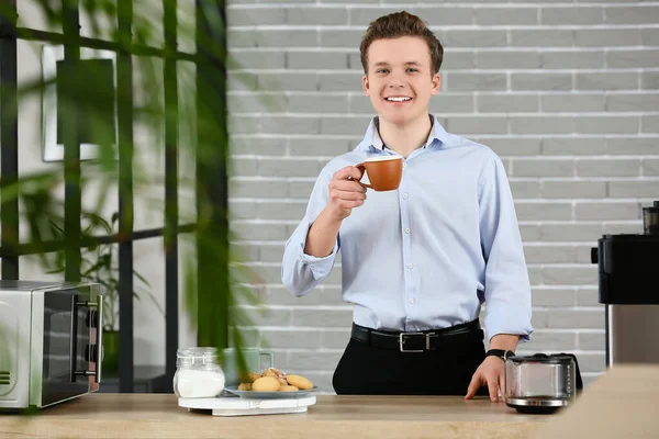 Young Man Drinking Coffee Office — Stock Photo, Image