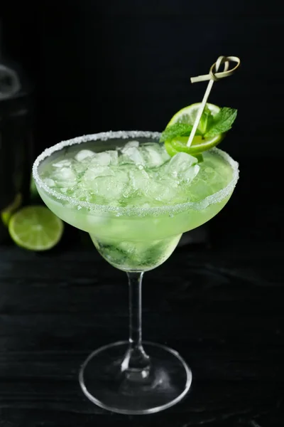 Glass Cold Daiquiri Cocktail Dark Background — Stockfoto