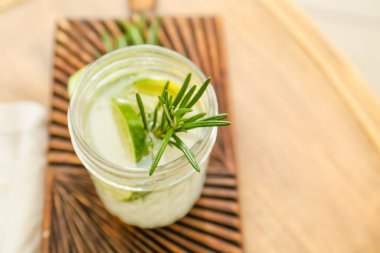 Masada biberiyeli limonata, yakın plan.