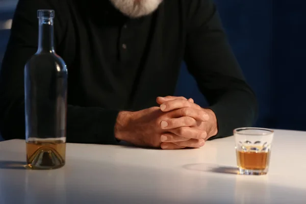 Drunk Senior Man Bottle Glass Drink Kitchen Night Closeup — Stock Photo, Image