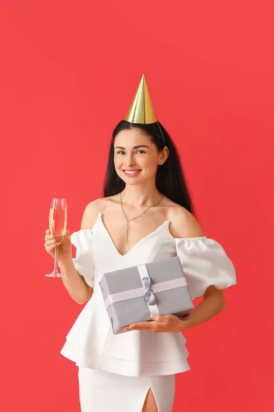 Beautiful Woman Glass Champagne Present Color Background — Stock Photo, Image