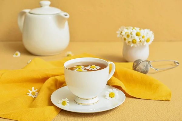 Κύπελλο Νόστιμο Floral Τσάι Στο Φόντο Χρώμα — Φωτογραφία Αρχείου