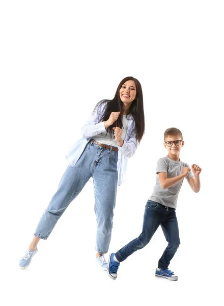 Dançando Jovem Mulher Seu Pequeno Filho Fundo Branco — Fotografia de Stock