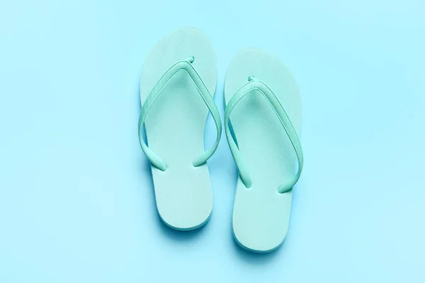 Stílusos Flip Flops Színes Háttér — Stock Fotó