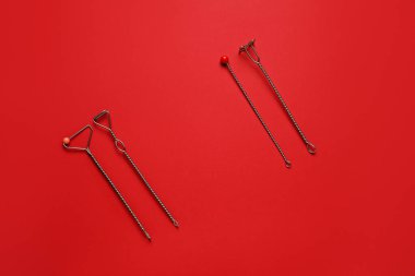 Renk arkaplanındaki konuşma düzeltmesi için logopedik araçlardan yapılmış çerçeve