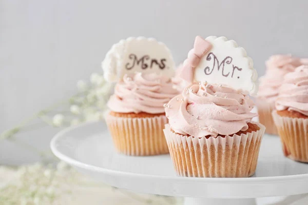 Dessert Stand Tasty Wedding Cupcakes Table — Stock Photo, Image
