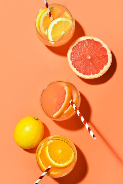 Composition Glasses Lemonade Citrus Fruits Color Background — Stock Photo, Image
