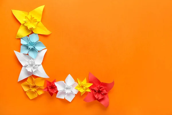 Origami Narcisi Sfondo Colore — Foto Stock