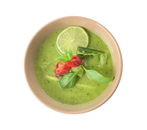 Schaal Van Smakelijke Groene Kip Curry Witte Achtergrond — Stockfoto