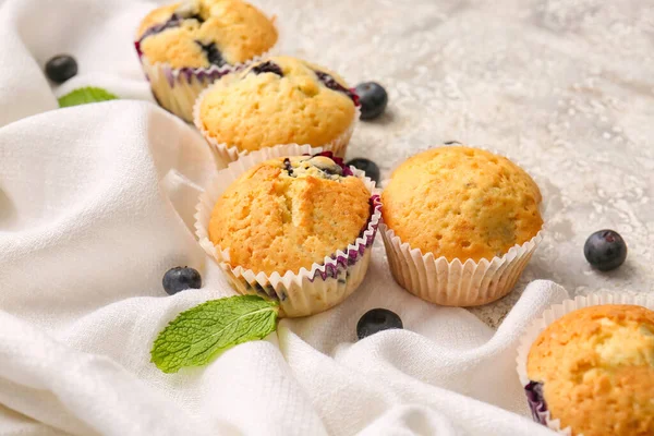 Chutné Borůvkové Muffiny Světlém Pozadí — Stock fotografie