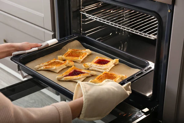 Woman Taking Out Oven Baking Tray Danish Pastry Closeup — Stock Photo, Image