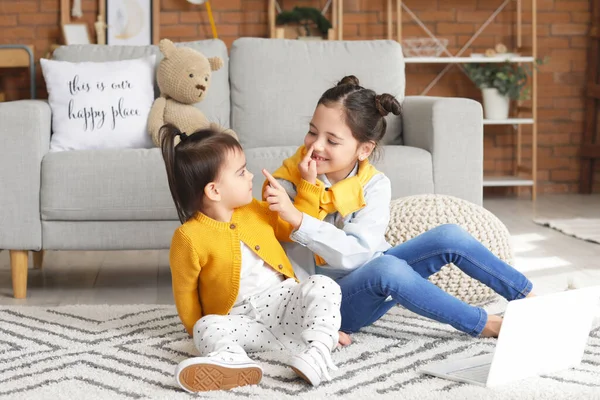 Cute Little Sisters Laptop Watching Cartoons Playing Home — Stock Photo, Image