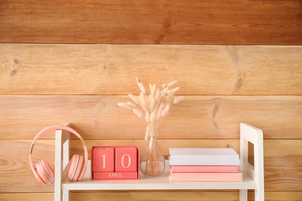 Book Shelf Decor Headphones Wooden Wall — Stock Photo, Image