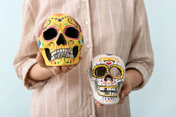 Mujer Con Calaveras Humanas Pintadas Para Día Los Muertos México —  Fotos de Stock