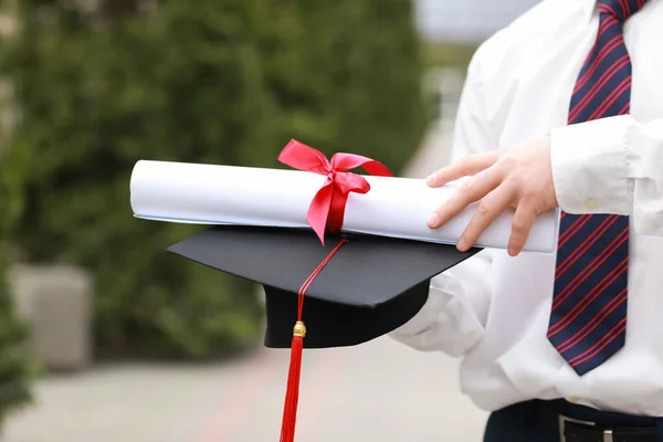 Male Graduating Student Outdoors Closeup — Stock Photo, Image