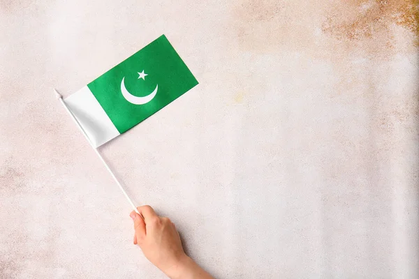 Female Hand Pakistan Flag Grunge Background — Stock Photo, Image