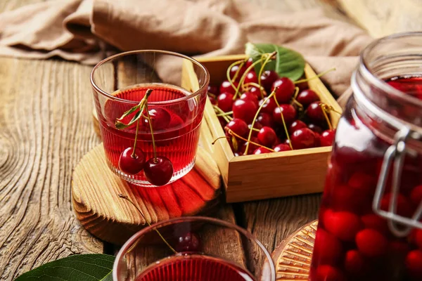 Glass Sweet Cherry Wine Wooden Background — Stock Photo, Image