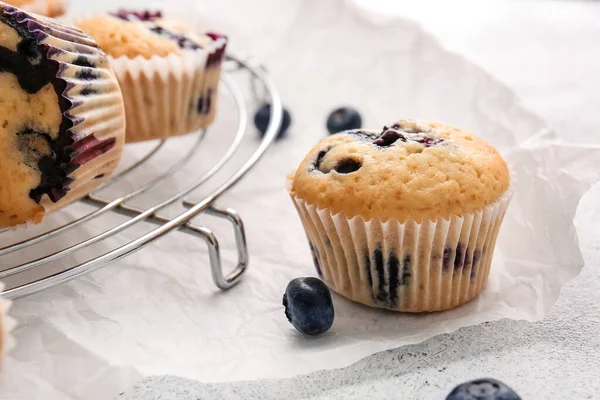 Tasty Blueberry Muffins Light Background Closeup — Stock Photo, Image