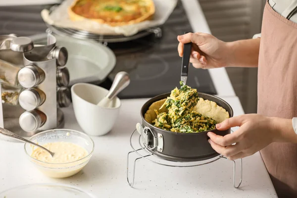 Woman Cooking Spinach Tart Kitchen — Stock Photo, Image