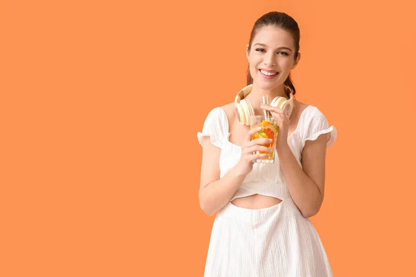 Young Woman Fresh Lemonade Color Background — Stock Photo, Image