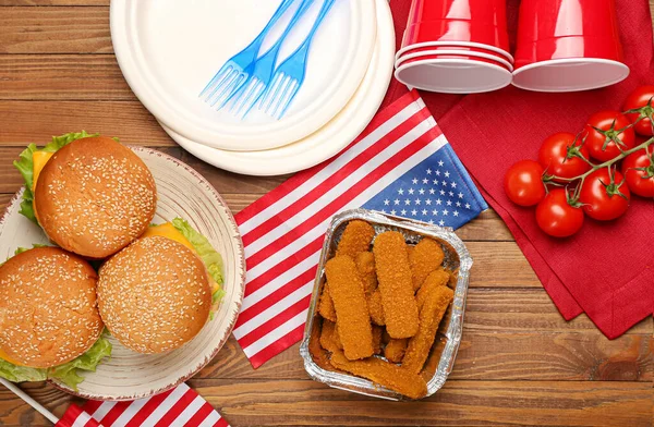 Traditional American Food Flags Wooden Background — Stock Photo, Image