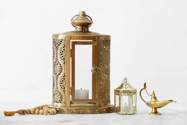 Muslim Lanterns Aladdin Lamp Tasbih Light Background — Stock Photo, Image