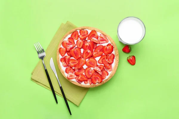 Tasty Strawberry Pie Glass Milk Color Background — Stock Photo, Image