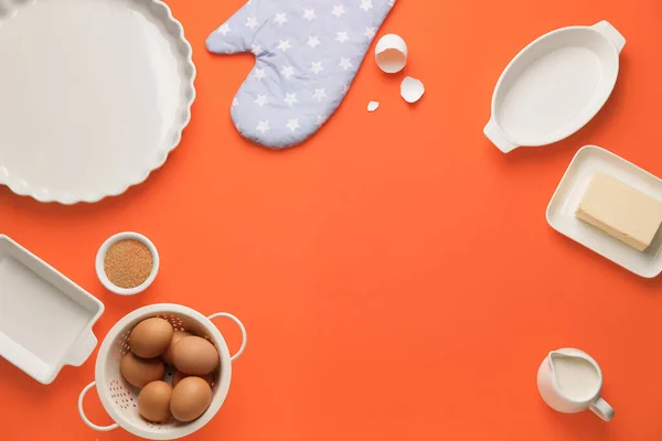 Рамка Ингредиентов Приготовления Хлебобулочных Изделий Посуды Цветном Фоне — стоковое фото