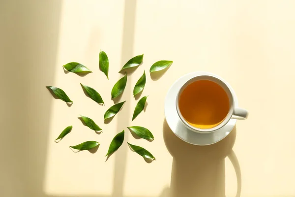 Cup Tea Green Leaves Color Background — Stock Photo, Image