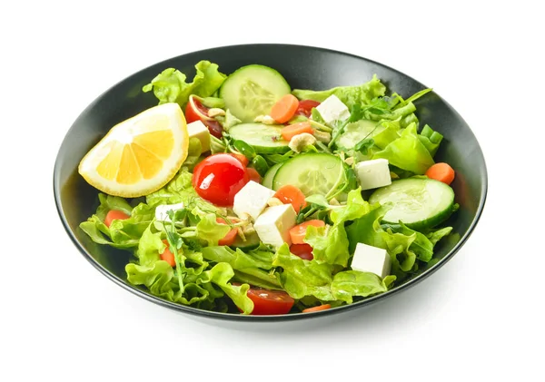 Mísa Chutnou Čerstvou Zeleninou Salát Bílém Pozadí — Stock fotografie