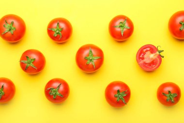 Renkli taze domatesler.