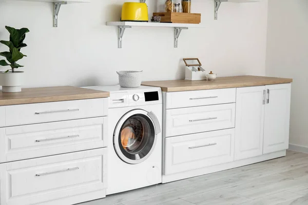 Interieur Keuken Met Moderne Wasmachine — Stockfoto