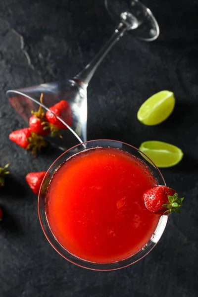 Glass Strawberry Daiquiri Cocktail Lime Berries Dark Background — Stok fotoğraf