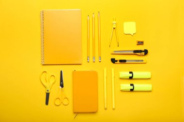 Okul malzemeleri renk arkaplanı