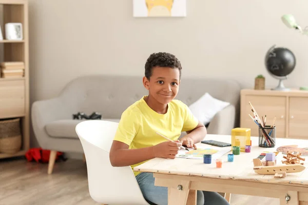 Little African American Boy Painting Home — Stock Photo, Image