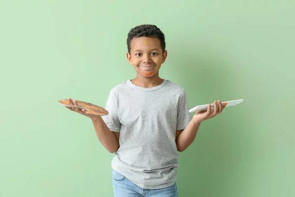 Little African American Boy Paints Palette Color Wall — Stock Photo, Image