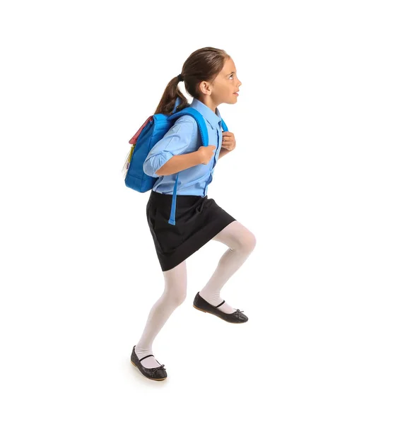 Laufendes Kleines Schulmädchen Auf Weißem Hintergrund — Stockfoto