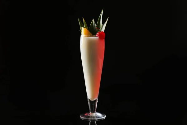 Glass Tasty Pina Colada Cocktail Dark Background — Stock Photo, Image