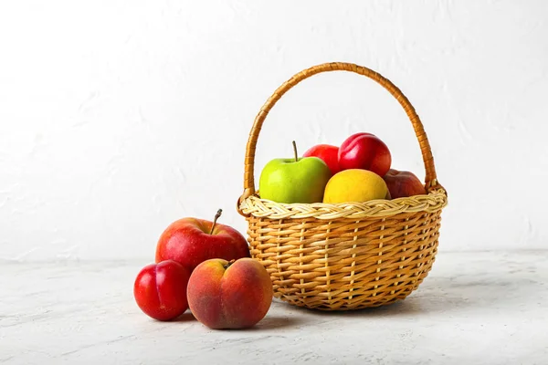 Basket Fresh Fruits Light Background — Stock Photo, Image
