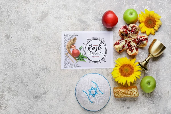 Lykønskningskort Til Rosh Hashanah Jødisk Nytår Med Symboler Kipa Grunge - Stock-foto
