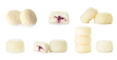 Beyaz arka planda lezzetli Japon mochi 'si.