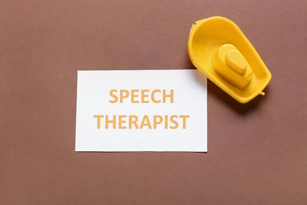 Paper Text Speech Therapist Toy Color Background — Stock Photo, Image