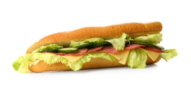 Beyaz arka planda lezzetli bir sandviç.