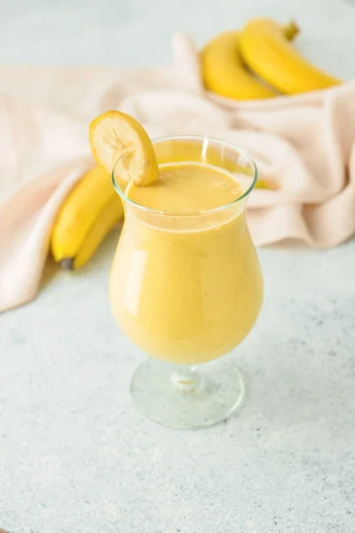 Glas Smakelijke Banaan Daiquiri Cocktail Fruit Grunge Achtergrond — Stockfoto