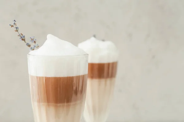 Glasses Tasty Lavender Latte Light Background Closeup — Stock Photo, Image