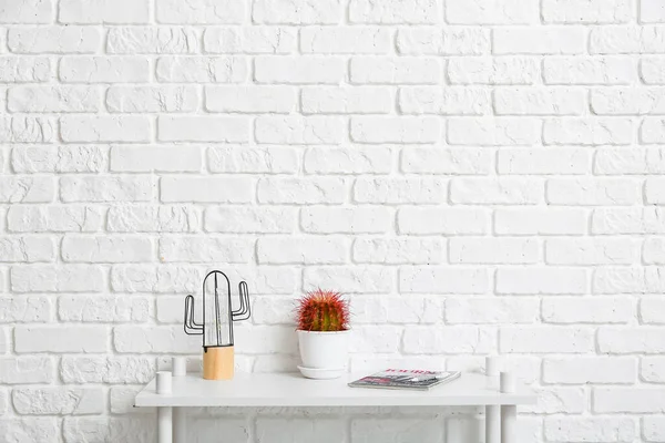 Houseplant Decor Magazine Shelf Brick Wall — Stock Photo, Image