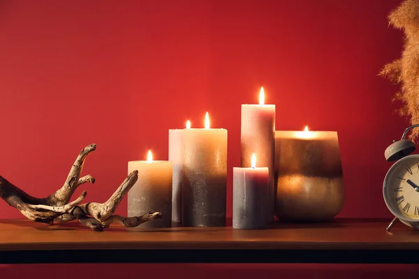 Burning Candles Decor Table Color Wall — Stock Photo, Image