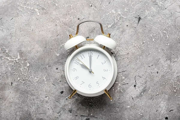 Relógio Alarme Elegante Fundo Grunge — Fotografia de Stock
