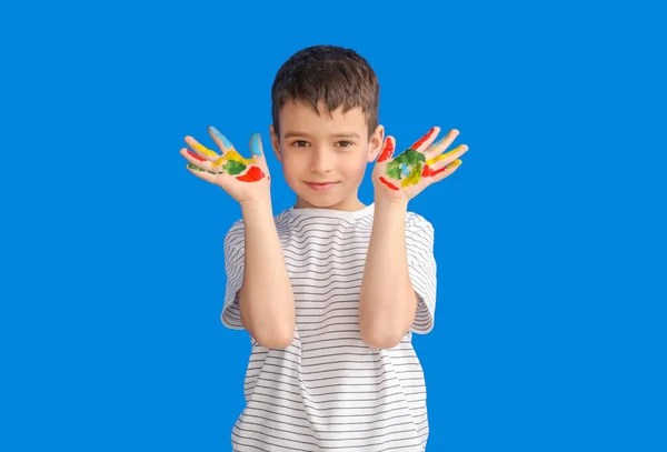 Menino Com Mãos Tinta Sobre Fundo Cor — Fotografia de Stock