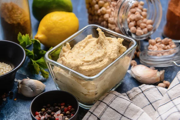 Bowl Tasty Hummus Ingredients Color Background — Stock Photo, Image